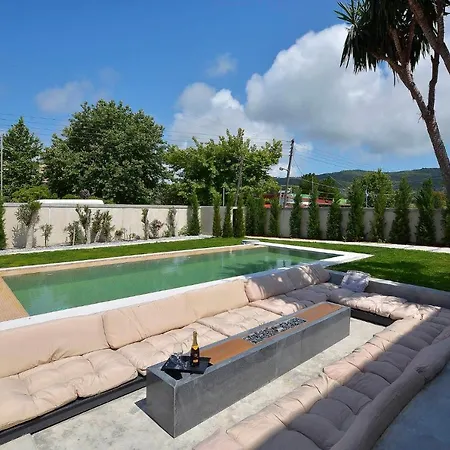 Villa Flamingo - 4 Bedrooms - Private Pool - Next To Renowned Issos & Korission Línia
