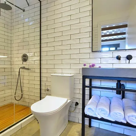 Flamingo - 4 Bedrooms - Private Pool - Next To Renowned Issos & Korission