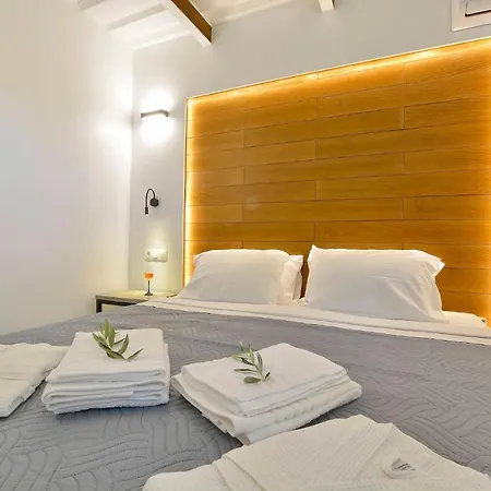Flamingo - 4 Bedrooms - Private Pool - Next To Renowned Issos & Korission