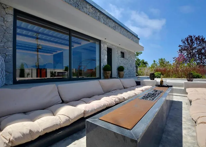 Flamingo - 4 Bedrooms - Private Pool - Next To Renowned Issos & Korission *