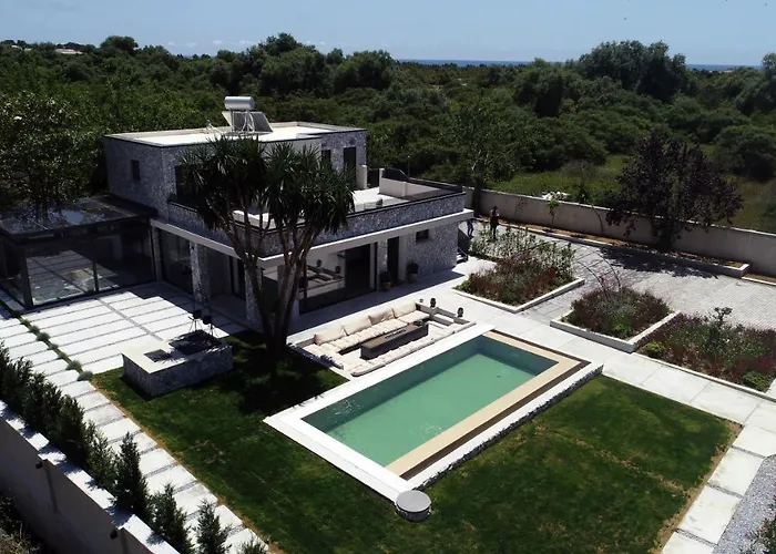 Flamingo - 4 Bedrooms - Private Pool - Next To Renowned Issos & Korission