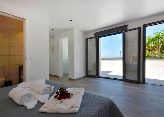 Flamingo - 4 Bedrooms - Private Pool - Next To Renowned Issos & Korission Villa Línia