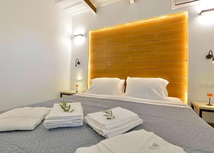 Flamingo - 4 Bedrooms - Private Pool - Next To Renowned Issos & Korission