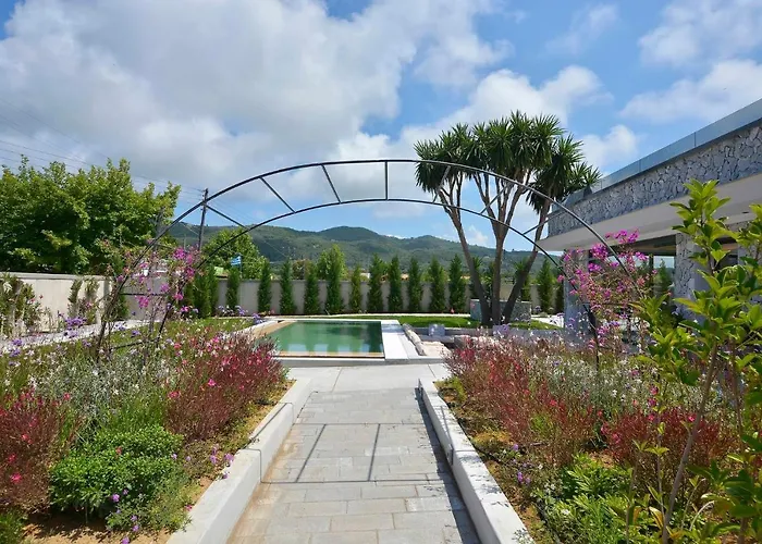 Flamingo - 4 Bedrooms - Private Pool - Next To Renowned Issos & Korission Villa Línia